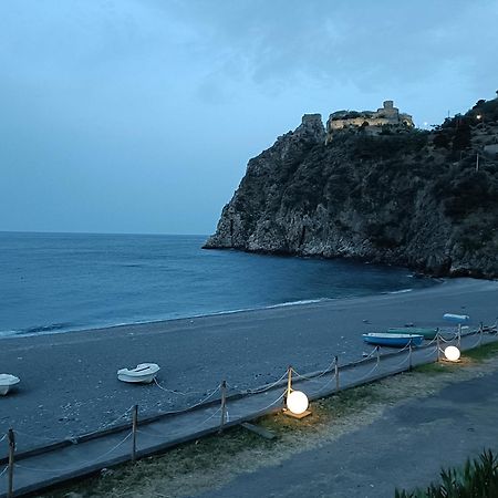 Casa Vacanze Margarita SantʼAlessio Siculo Esterno foto