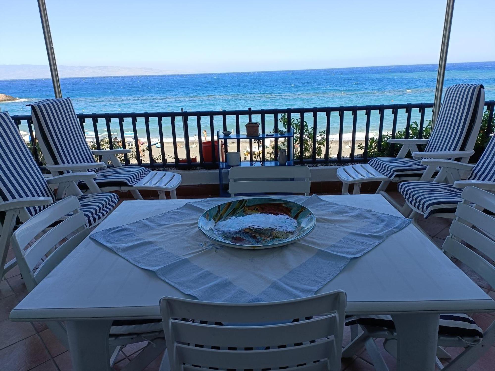 Casa Vacanze Margarita SantʼAlessio Siculo Esterno foto