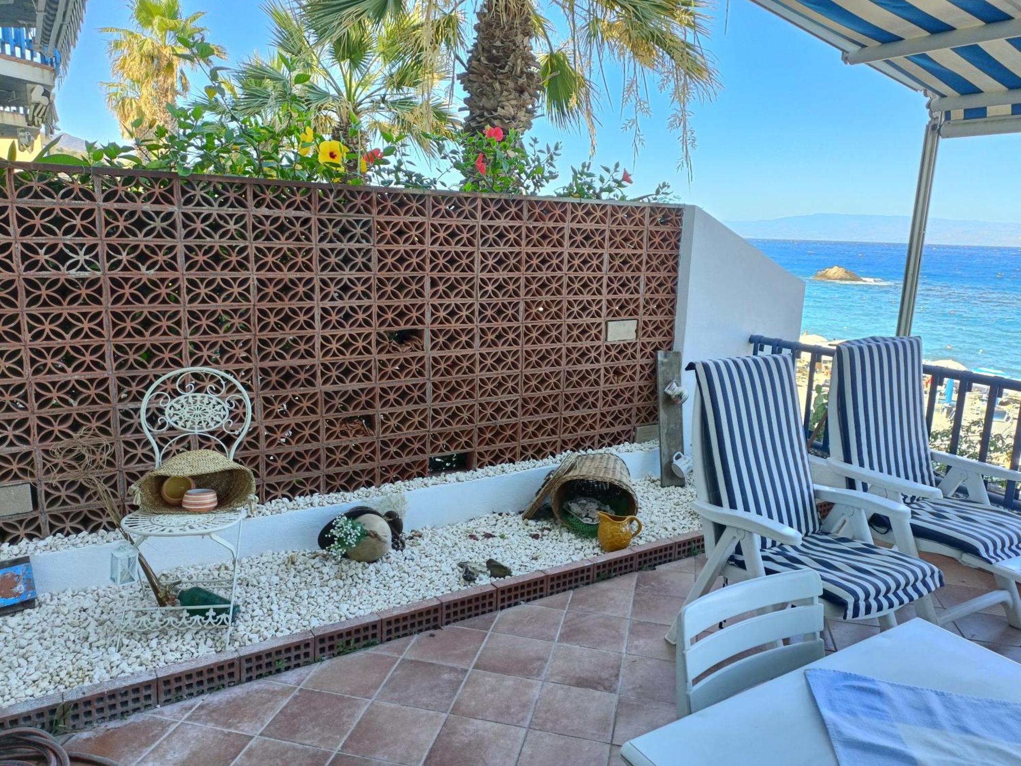 Casa Vacanze Margarita SantʼAlessio Siculo Esterno foto