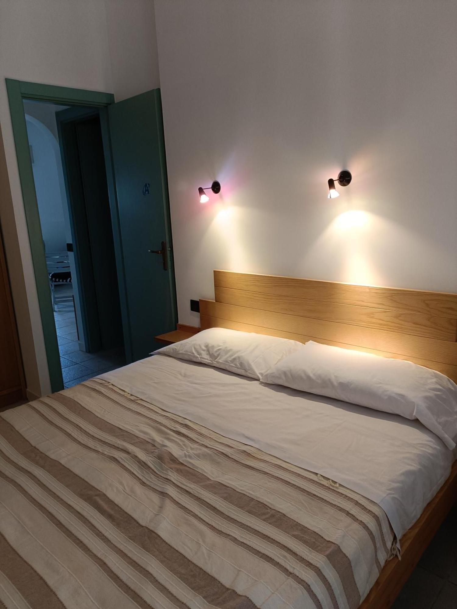 Casa Vacanze Margarita SantʼAlessio Siculo Esterno foto
