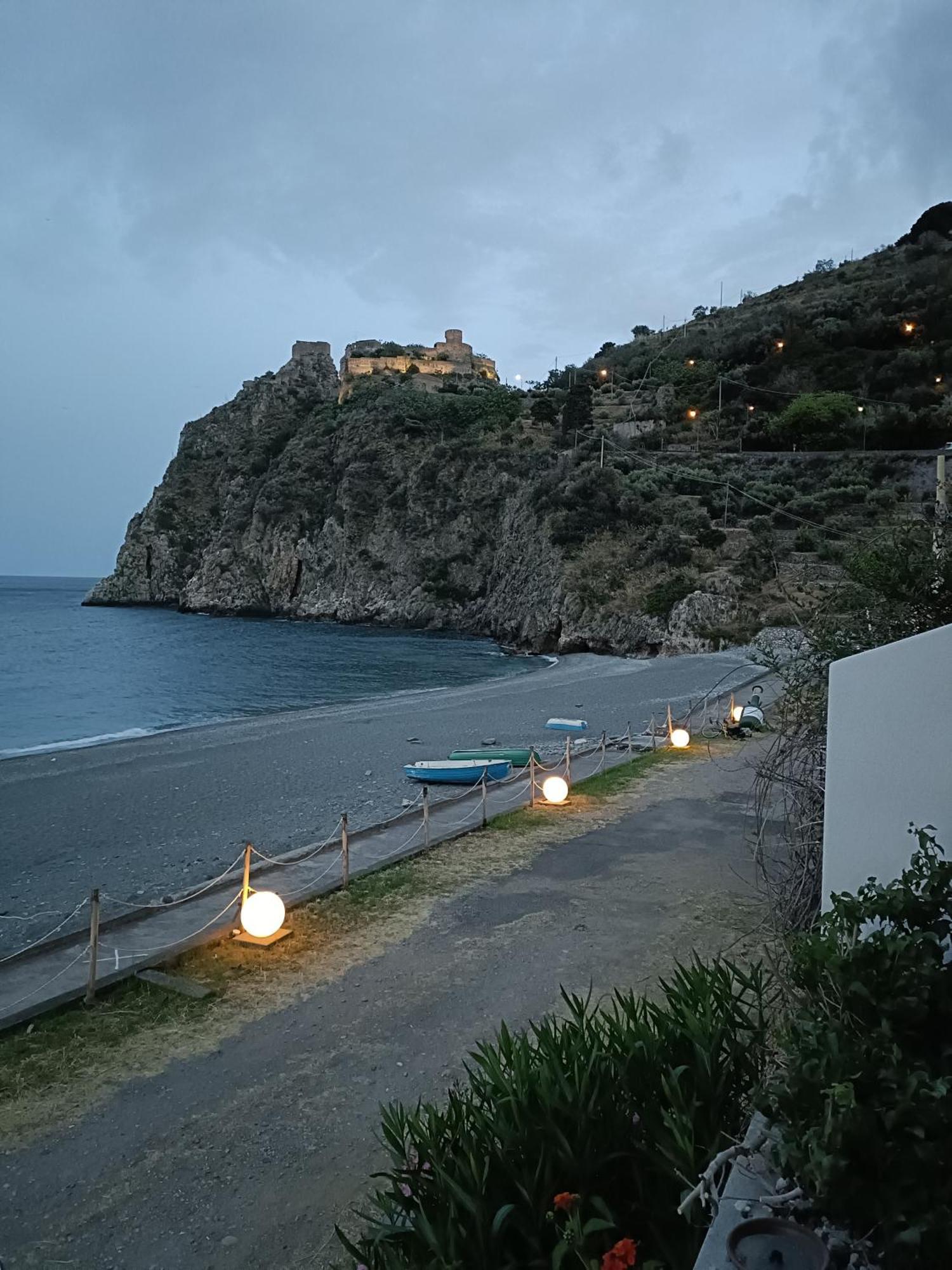 Casa Vacanze Margarita SantʼAlessio Siculo Esterno foto
